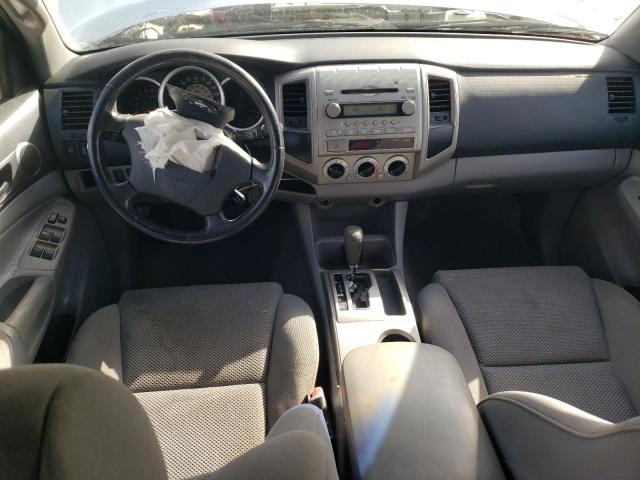 5TEJU62N15Z096068 - 2005 TOYOTA TACOMA DOU WHITE photo 8