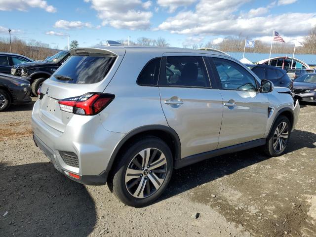 JA4ARUAU7NU008352 - 2022 MITSUBISHI OUTLANDER 银色 照片 3
