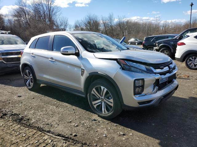JA4ARUAU7NU008352 - 2022 MITSUBISHI OUTLANDER 银色 照片 4