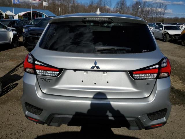 JA4ARUAU7NU008352 - 2022 MITSUBISHI OUTLANDER 银色 照片 6