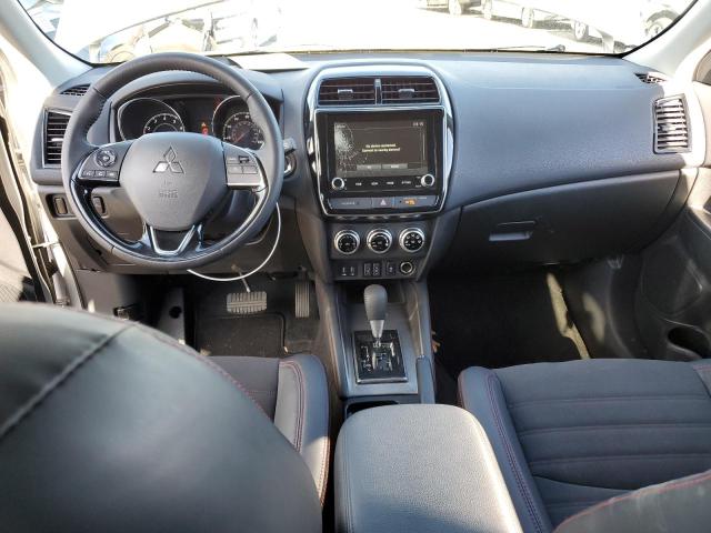 JA4ARUAU7NU008352 - 2022 MITSUBISHI OUTLANDER 银色 照片 8