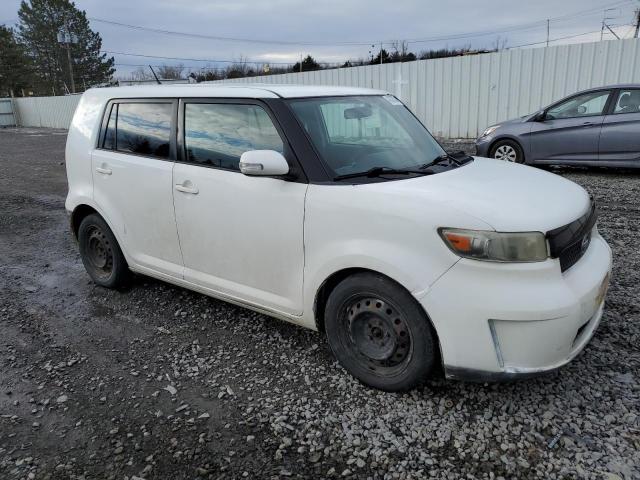 JTLKE50E481021317 - 2008 TOYOTA SCION WHITE photo 4