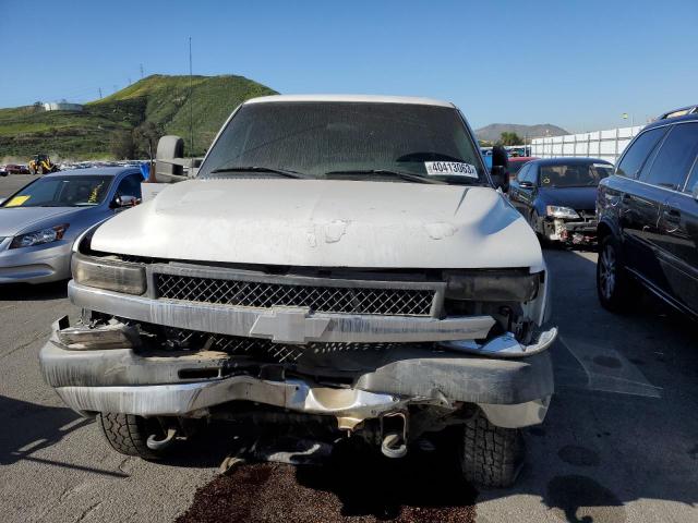 1GCHK23G52F239271 - 2002 CHEVROLET SILVERADO WHITE photo 5