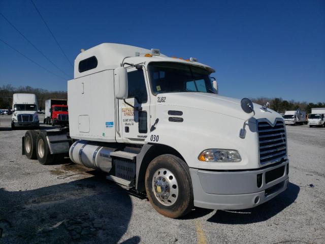 1M1AW09Y5BM014404 - 2011 MACK 600 CXU600 WHITE photo 1