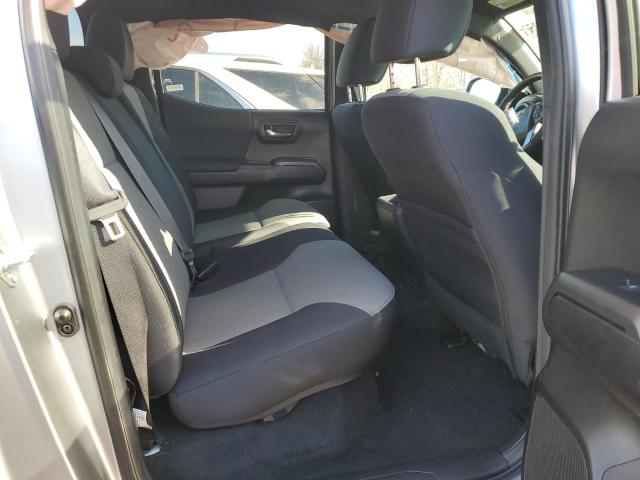 3TMCZ5AN2NM486146 - 2022 TOYOTA TACOMA DOU 银色 照片 10