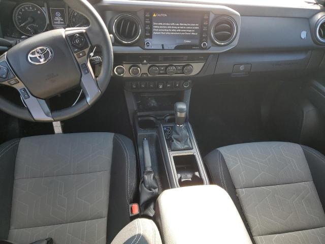 3TMCZ5AN2NM486146 - 2022 TOYOTA TACOMA DOU 银色 照片 8