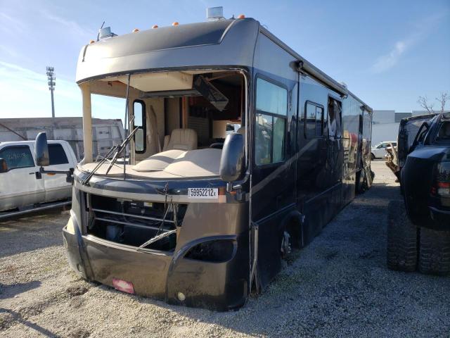 4UZAAHDC95CU51997 - 2005 FREIGHTLINER CHASSIS X BROWN photo 2