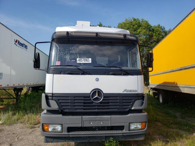 WDB9506141K879565 - 2001 MERCEDES-BENZ ATECO WHITE photo 9