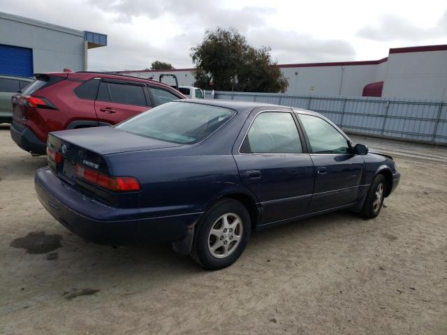 JT2BG22K6W0235633 - 1998 TOYOTA CAMRY BLUE photo 3