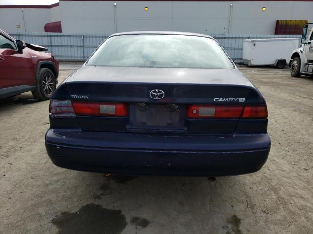 JT2BG22K6W0235633 - 1998 TOYOTA CAMRY BLUE photo 6