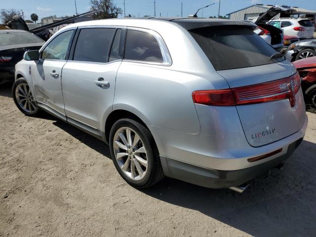 2LMHJ5AT1ABJ08164 - 2010 LINCOLN MKT SILVER photo 2