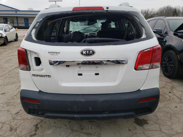 5XYKTDA16BG054561 - 2011 KIA SORENTO BA WHITE photo 6