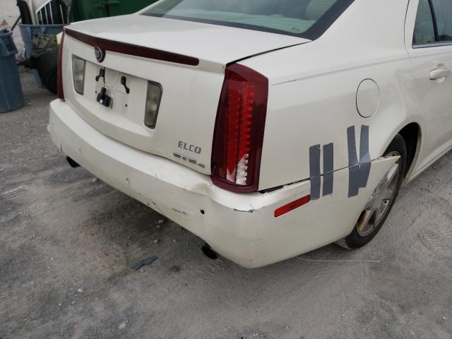 1G6DW677960178989 - 2006 CADILLAC STS WHITE photo 9