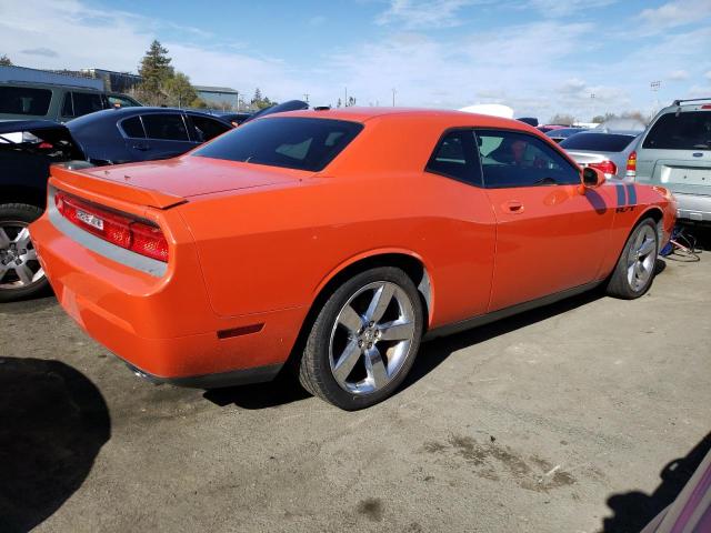 2B3LJ54T69H535162 - 2009 DODGE CHALLENGER ORANGE photo 3