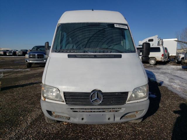 WD2YD241725342233 - 2002 FREIGHTLINER SPRINTER 2 WHITE photo 5