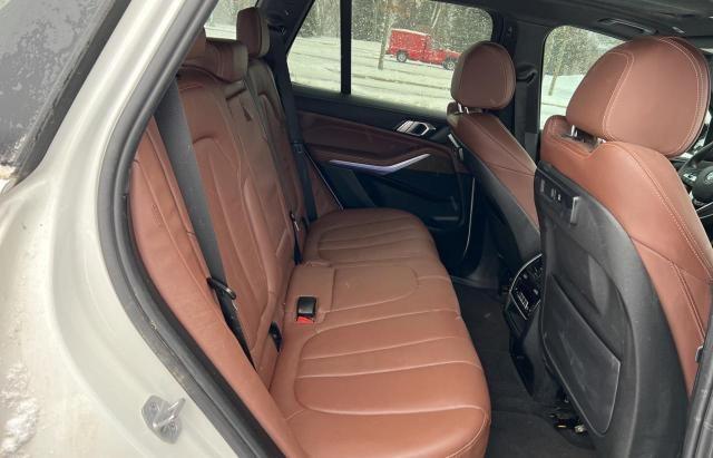 5UXCR6C03M9G52955 - 2021 BMW X5 XDRIVE4 WHITE photo 6