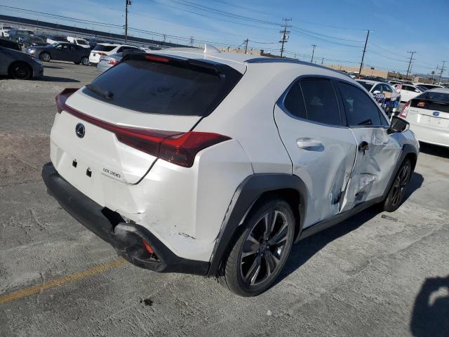 JTHX3JBHXL2022223 - 2020 LEXUS UX 200 WHITE photo 3