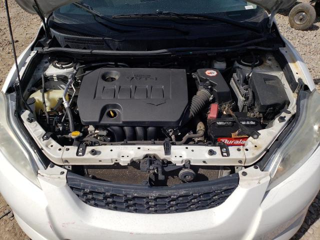 2T1KU4EE4BC593878 - 2011 TOYOTA MATRIX WHITE photo 7
