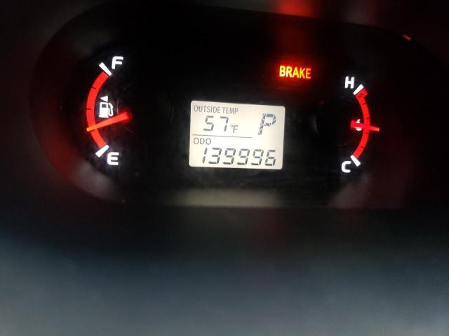 2T1KU4EE4BC593878 - 2011 TOYOTA MATRIX WHITE photo 8