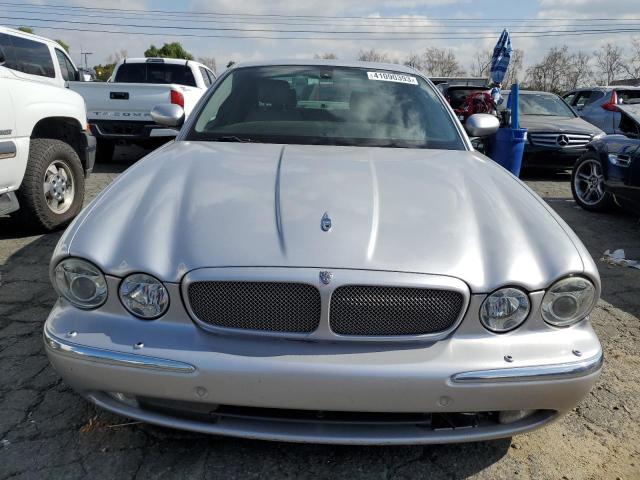 SAJEA73B94TG00596 - 2004 JAGUAR XJR S SILVER photo 5