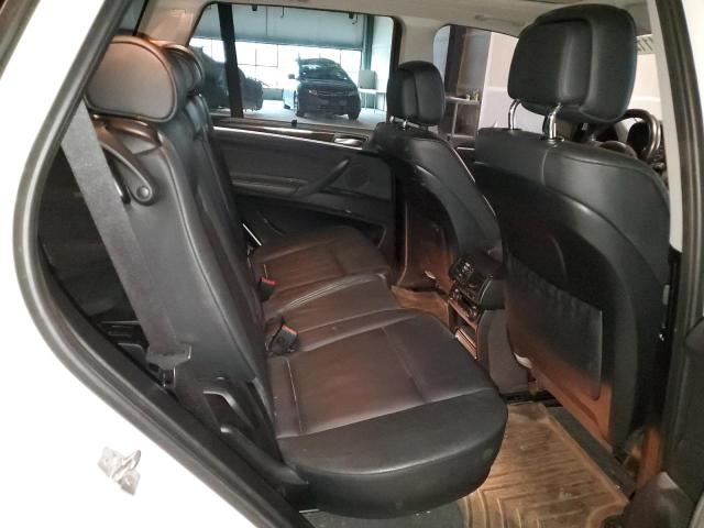 5UXZW0C59CL671097 - 2012 BMW X5 XDRIVE3 WHITE photo 10