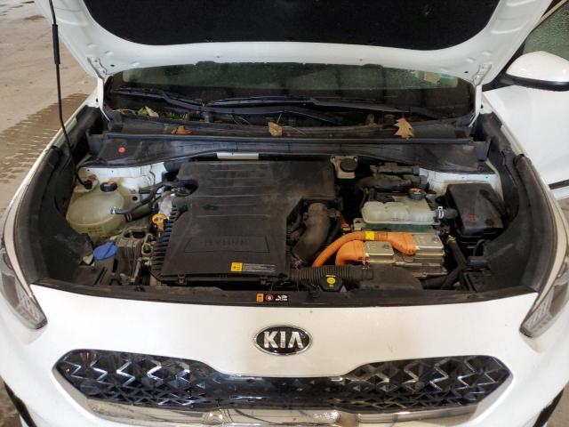 KNDCB3LC7L5367161 - 2020 KIA NIRO LX WHITE photo 11