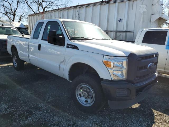 1FT7X2B6XFED43305 - 2015 FORD F250 SUPER WHITE photo 4