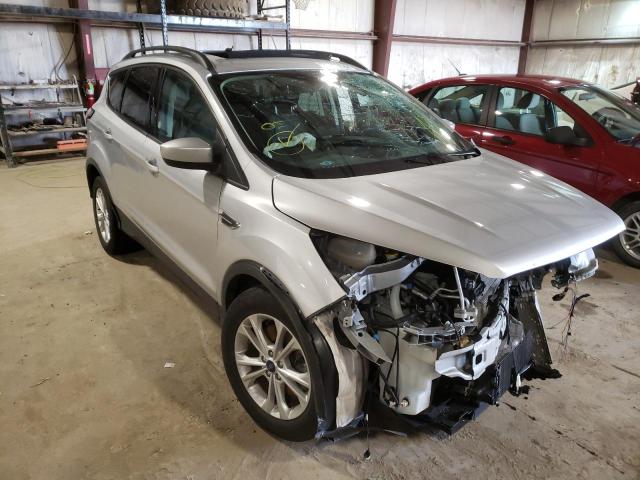 1FMCU9HD1JUD28319 - 2018 FORD ESCAPE SEL SILVER photo 1