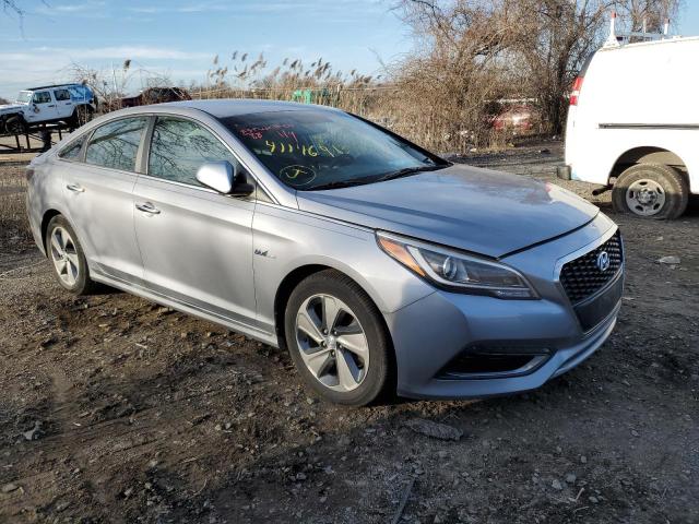 KMHE34L16GA009973 - 2016 HYUNDAI SONATA HYB GRAY photo 4