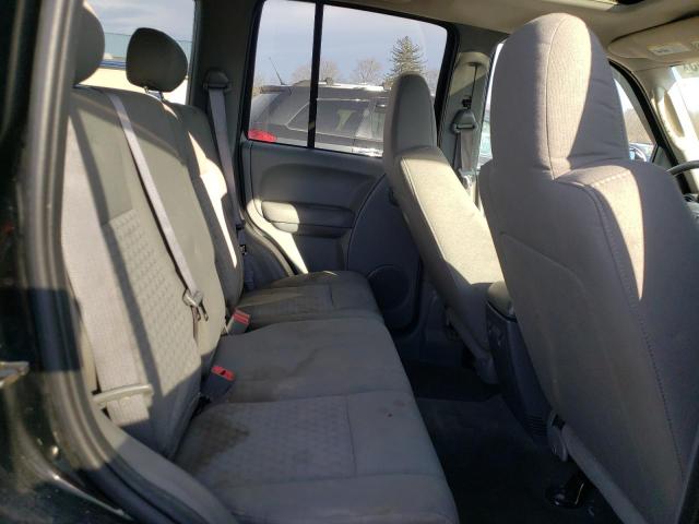 1J4GL38K95W690469 - 2005 JEEP LIBERTY RE BLACK photo 10