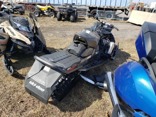 2BPSMBKA2KV000337 - 2019 SKI DOO RENEGADE BLACK photo 4