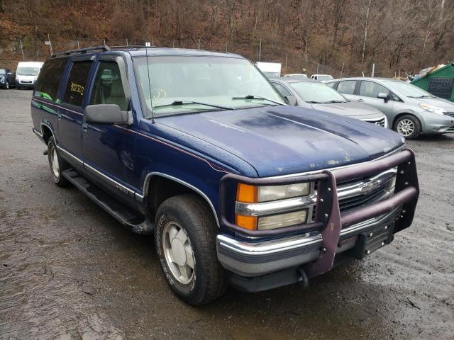 1GNFK16R4WJ304118 - 1998 CHEVROLET SUBURBAN BLUE photo 1