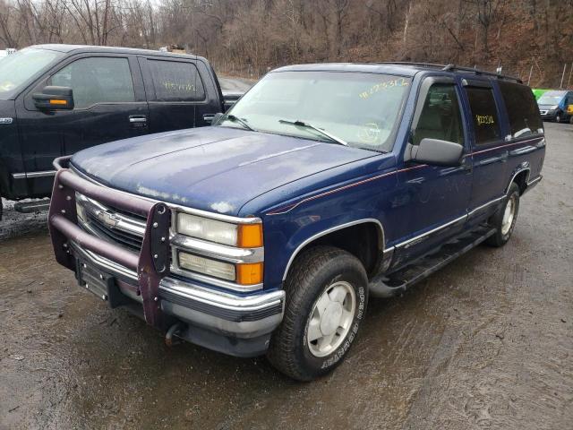 1GNFK16R4WJ304118 - 1998 CHEVROLET SUBURBAN BLUE photo 2