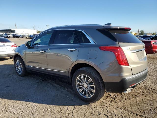 1GYKNCRS8JZ182201 - 2018 CADILLAC XT5 LUXURY GRAY photo 2