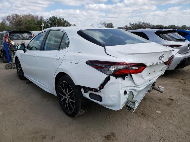 4T1G11AK3PU738293 - 2023 TOYOTA CAMRY SE N WHITE photo 2