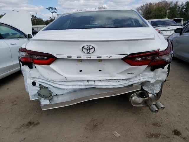 4T1G11AK3PU738293 - 2023 TOYOTA CAMRY SE N WHITE photo 6