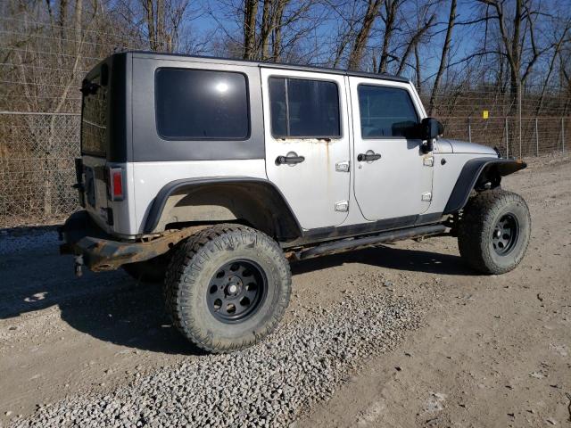 1J8GA59129L714477 - 2009 JEEP WRANGLER U SILVER photo 3