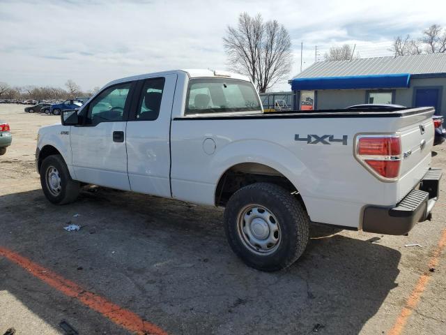 1FTFX1EF4BFA87975 - 2011 FORD F150 SUPER WHITE photo 2