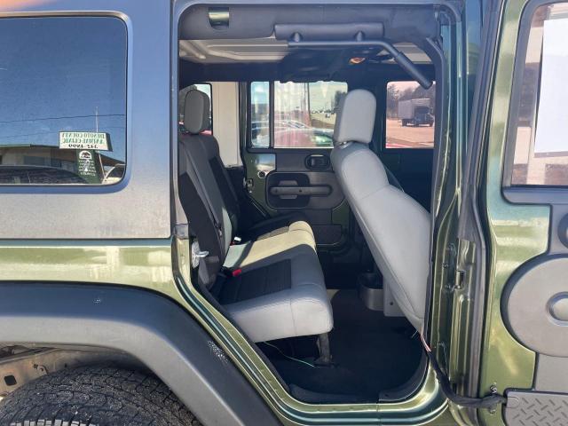 1J4GA39199L749801 - 2009 JEEP WRANGLER U GREEN photo 6