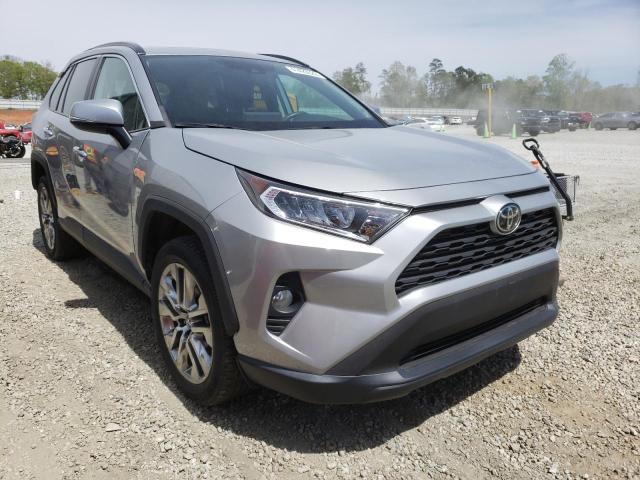 2T3A1RFVXLC072706 - 2020 TOYOTA RAV4 XLE P SILVER photo 1