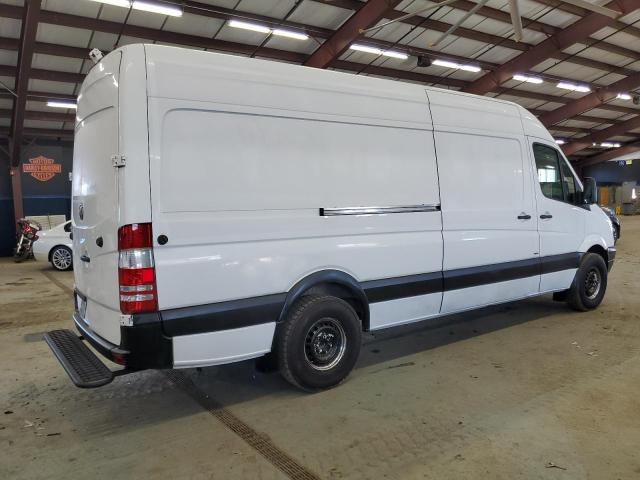 WD3PE8CB1C5610714 - 2012 MERCEDES-BENZ SPRINTER 2 WHITE photo 3