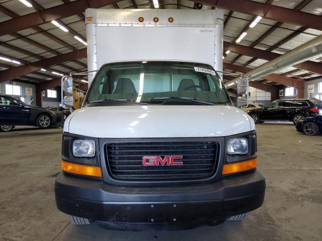 1GDJG31U841222722 - 2004 GMC SAVANA CUT WHITE photo 5