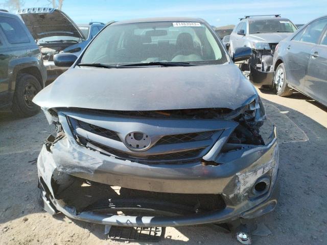 2T1BU4EE7DC119653 - 2013 TOYOTA COROLLA BA GRAY photo 5