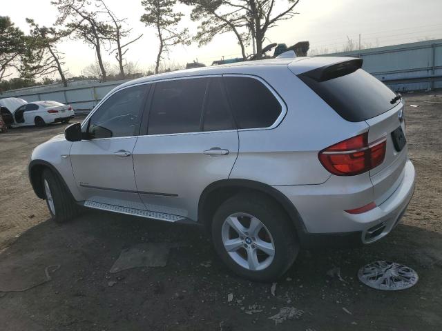 5UXZV8C55BL417936 - 2011 BMW X5 XDRIVE5 SILVER photo 2