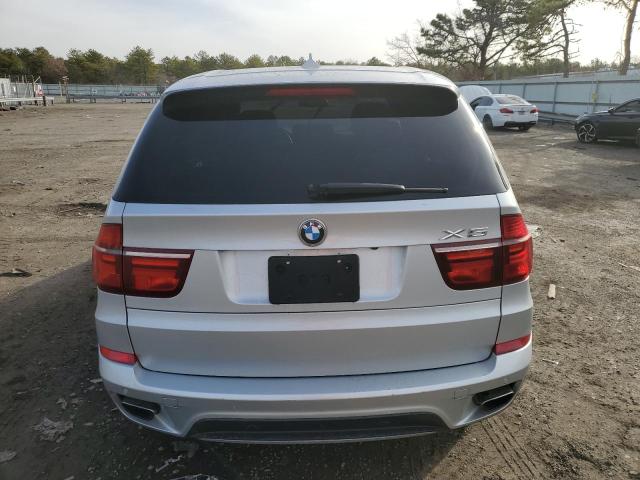 5UXZV8C55BL417936 - 2011 BMW X5 XDRIVE5 SILVER photo 6