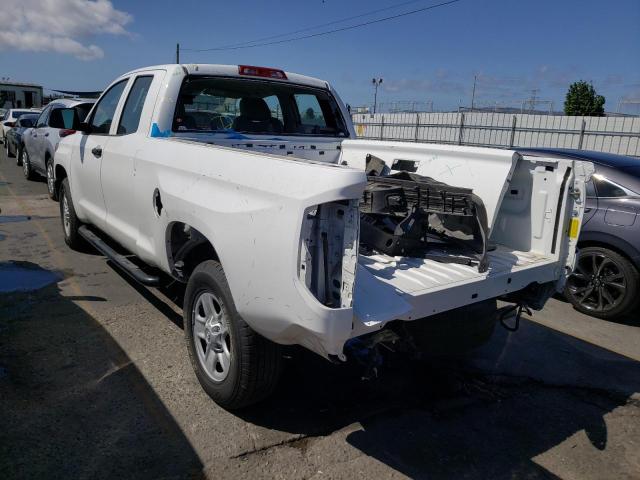 5TFRM5F17JX131850 - 2018 TOYOTA TUNDRA DOU WHITE photo 3