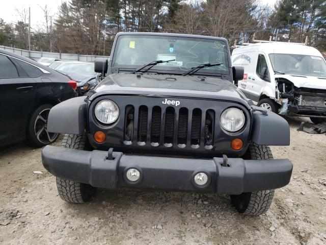 1C4BJWKGXCL261027 - 2012 JEEP WRANGLER U BLACK photo 5