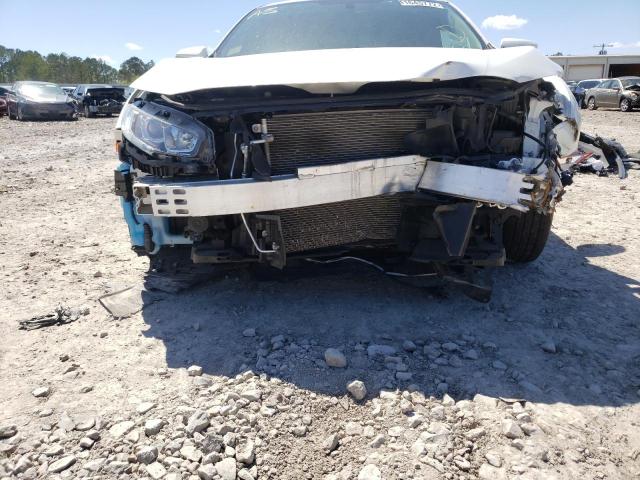 19XFC2F76JE033613 - 2018 HONDA CIVIC EX WHITE photo 9