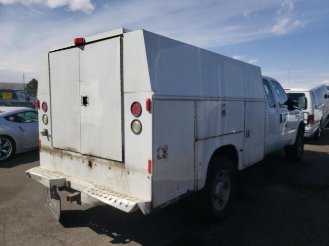 1FDSX35P15ED35558 - 2005 FORD F350 SRW S WHITE photo 4