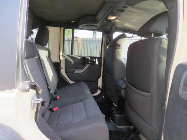 1J4BA3H17BL570657 - 2011 JEEP WRANGLER U თაფლისფერი ფოტო 4